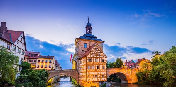  Jewels of Europe Tours, couples and river cruise holiday experience