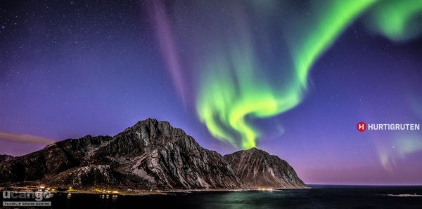 Northern Lights Discovery Couples | Ocean Cruise holiday experience